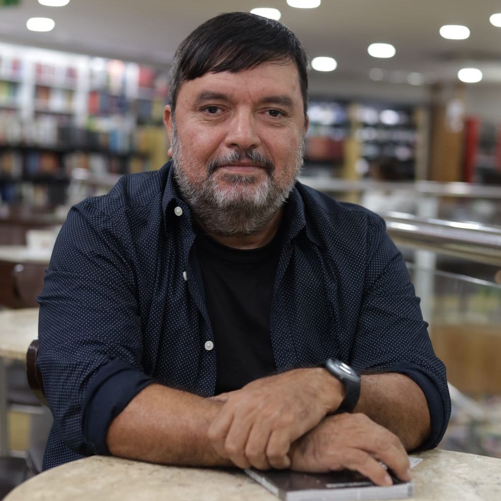 Jornalista Dilson Ramos lança romance ambientado em Aracaju